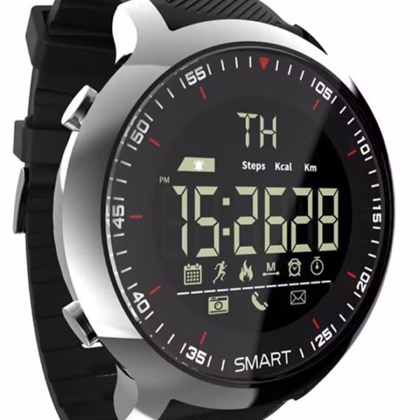 ساعة ذكية مقاومة للماء