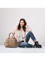 ⁦حقيبة كتف من مادة البولي يوريثين⁩ - الصورة ⁦2⁩