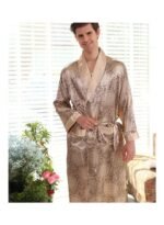 ⁦طقم رداء وشورت بأكمام طويلة مطبوع⁩ - الصورة ⁦3⁩