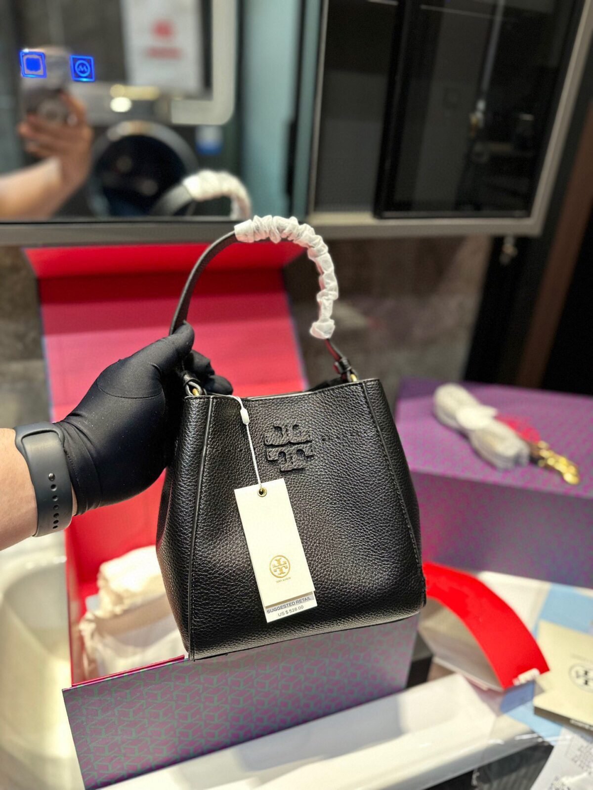 ⁦حقيبة دلو من توري بيرش⁩ - الصورة ⁦1⁩