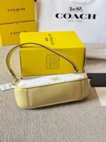 ⁦حقيبة كوتش تيري⁩ - الصورة ⁦4⁩