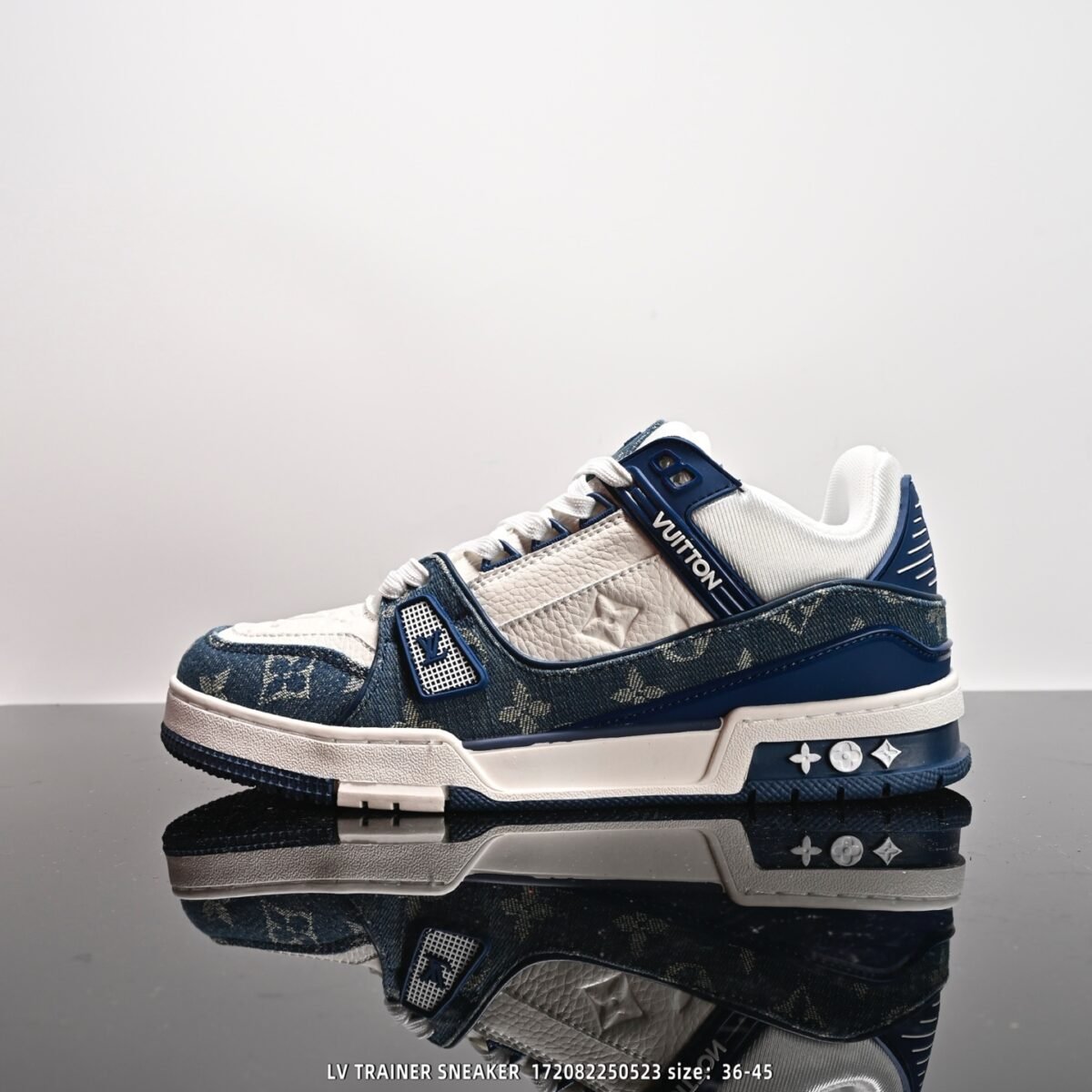 ⁦حذاء Louis Vuitton Trainer⁩ - الصورة ⁦1⁩