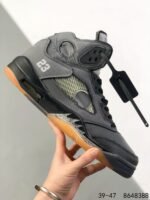 ⁦حذاء Nike Air Jordan 5 Retro⁩ - الصورة ⁦3⁩