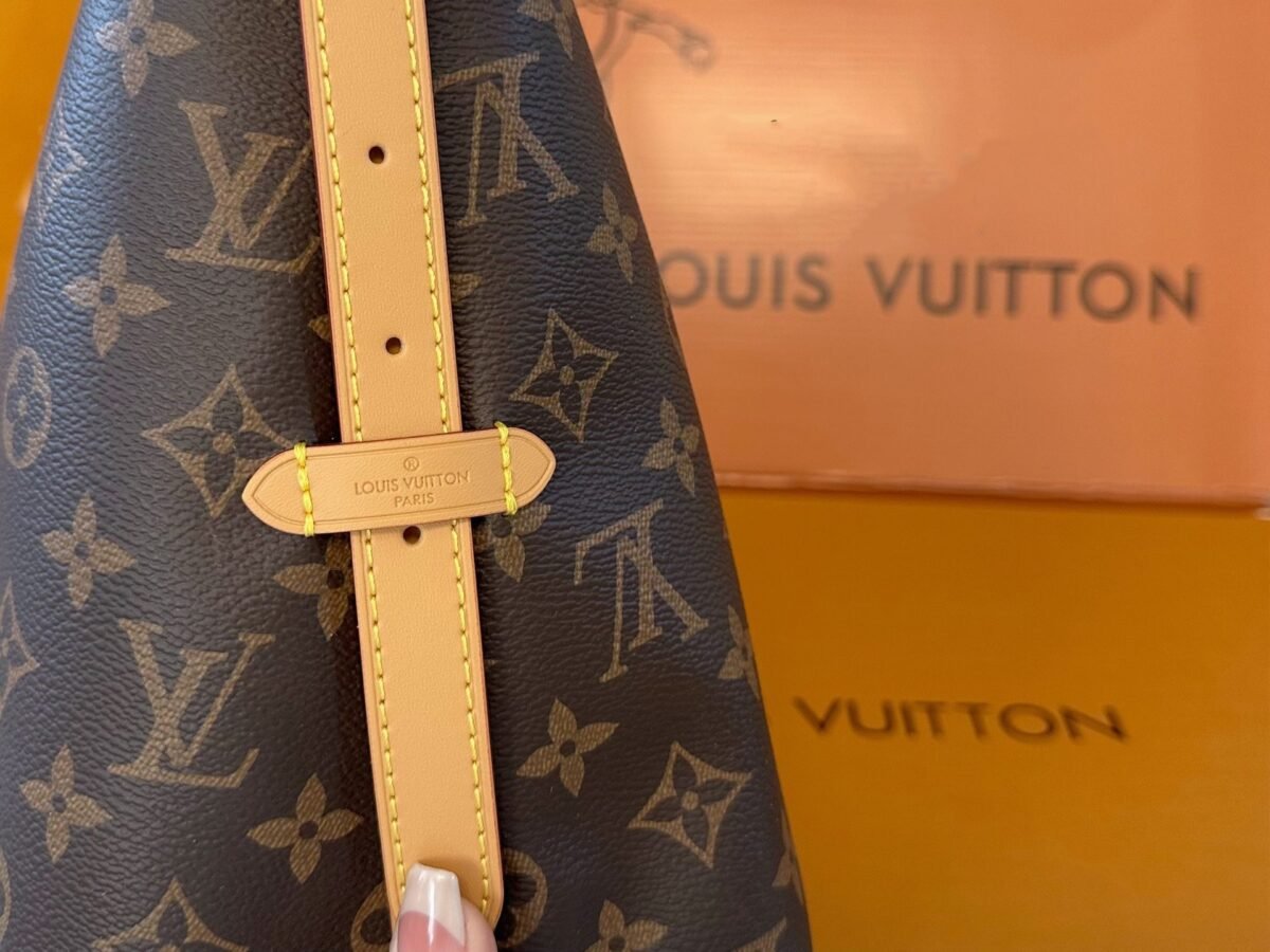 ⁦حقيبة تسوق جديدة من لويس فويتون⁩ - الصورة ⁦7⁩