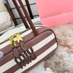 ⁦حقيبة ميوميو القماشية المخططة⁩ - الصورة ⁦7⁩