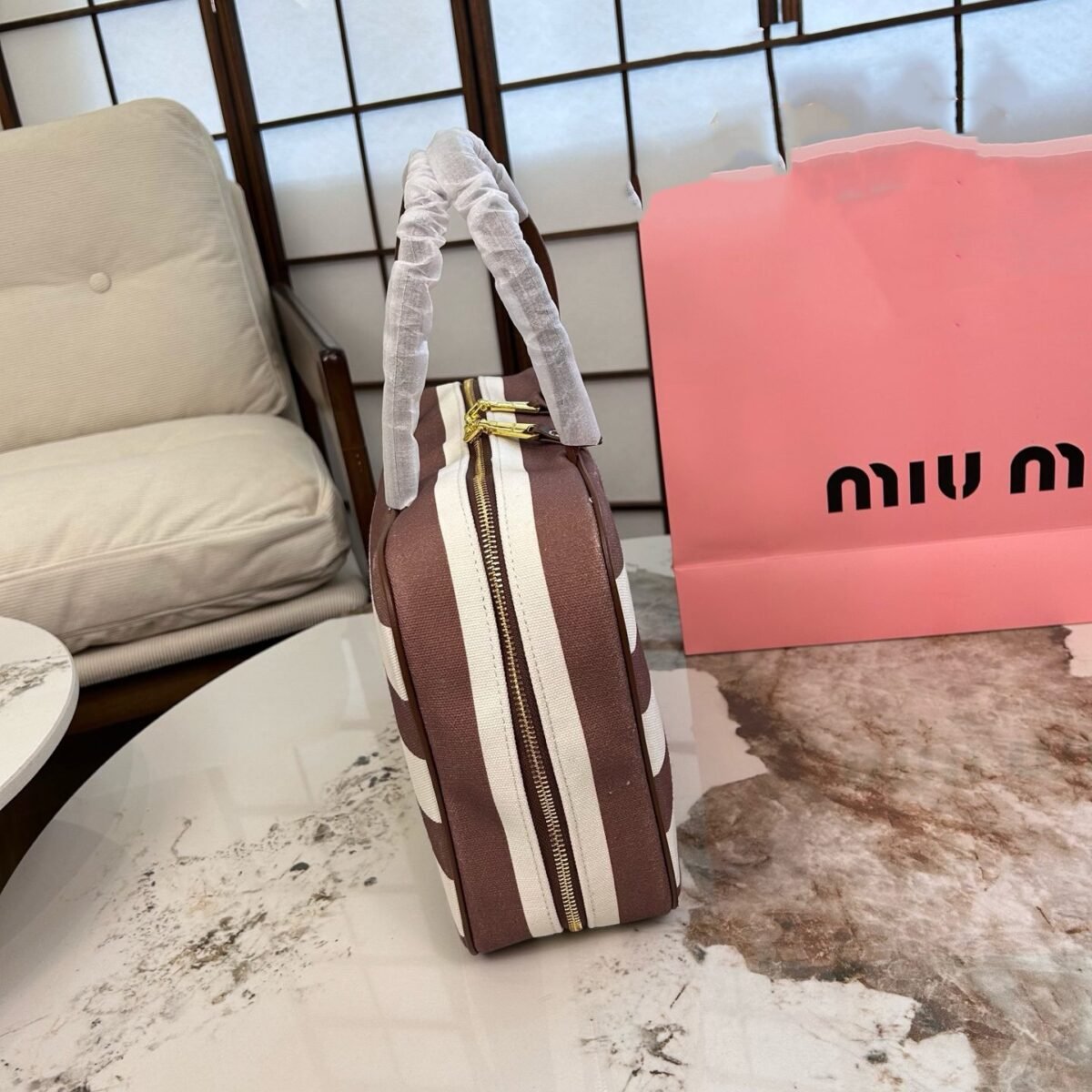 ⁦حقيبة ميوميو القماشية المخططة⁩ - الصورة ⁦3⁩