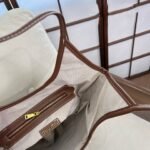 ⁦حقيبة ميو ميو القماشية المخططة⁩ - الصورة ⁦4⁩