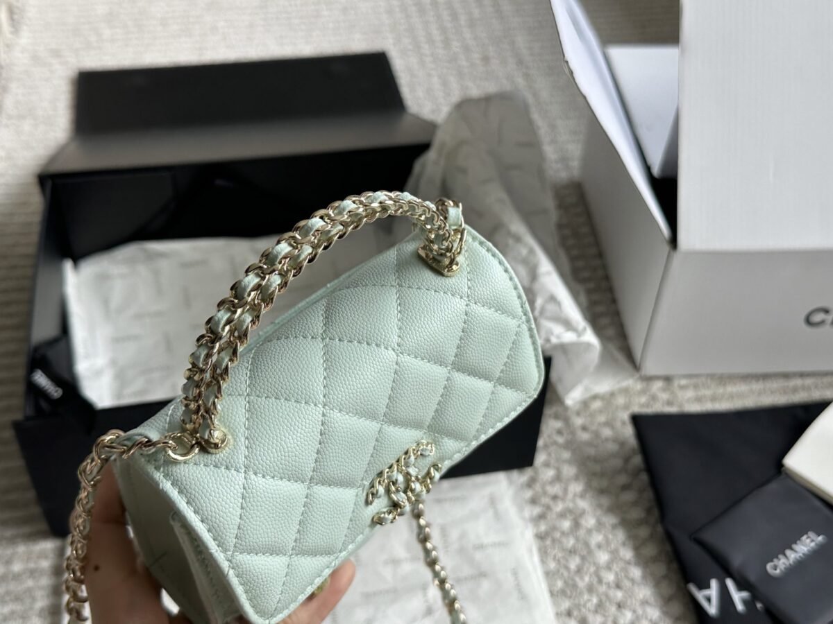 ⁦حقيبة كيلي شانيل الرائعة والجميلة⁩ - الصورة ⁦4⁩