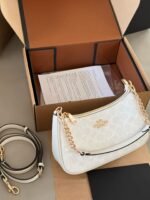 حقيبة كوتش تيري بتصميم جديد ومتطور