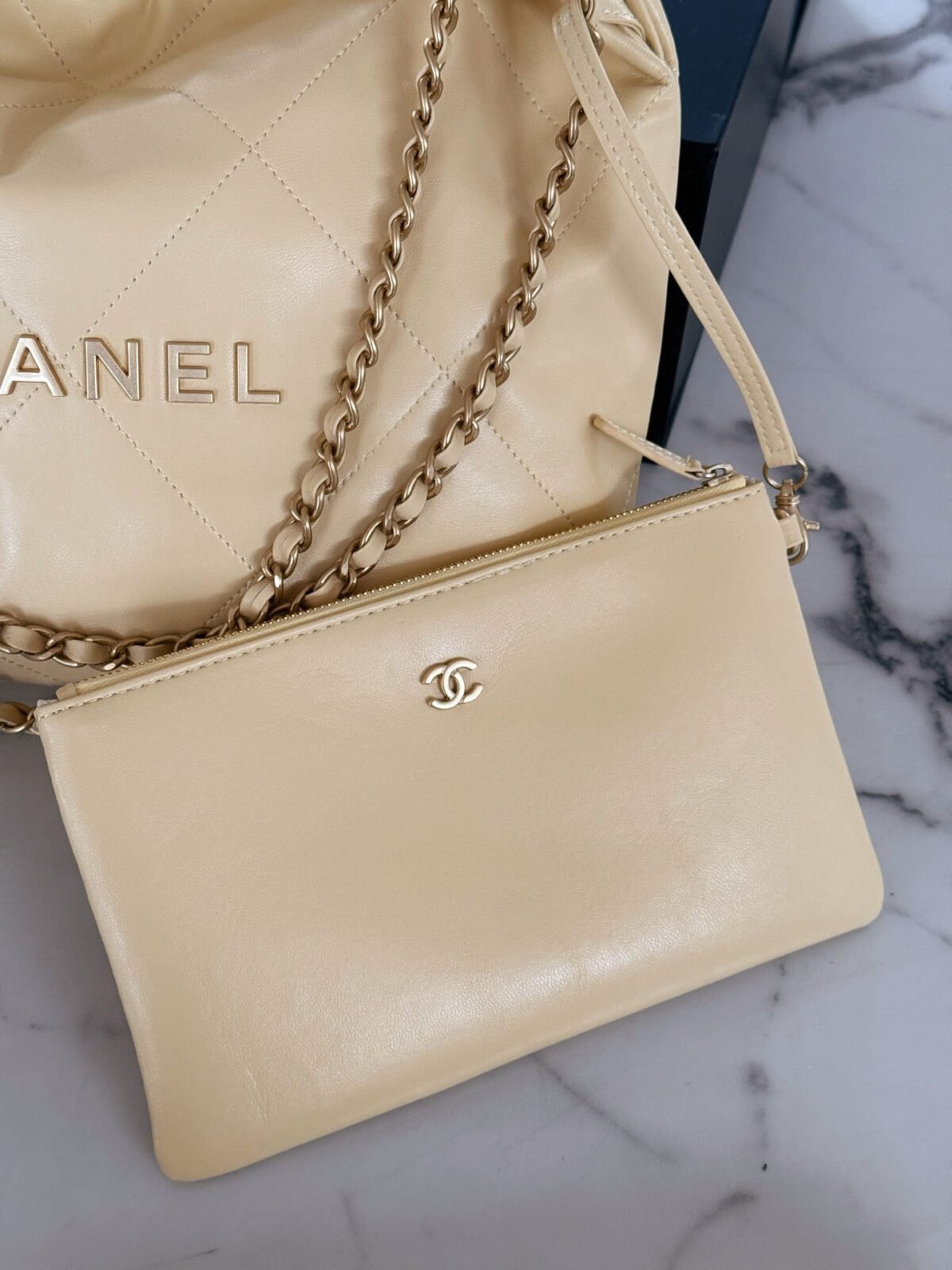 ⁦حقيبة شانيل 22 أكثر روعة⁩ - الصورة ⁦9⁩