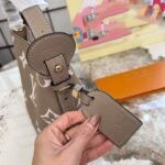 ⁦حقيبة دلو جديدة من LV منقوشة⁩ - الصورة ⁦5⁩