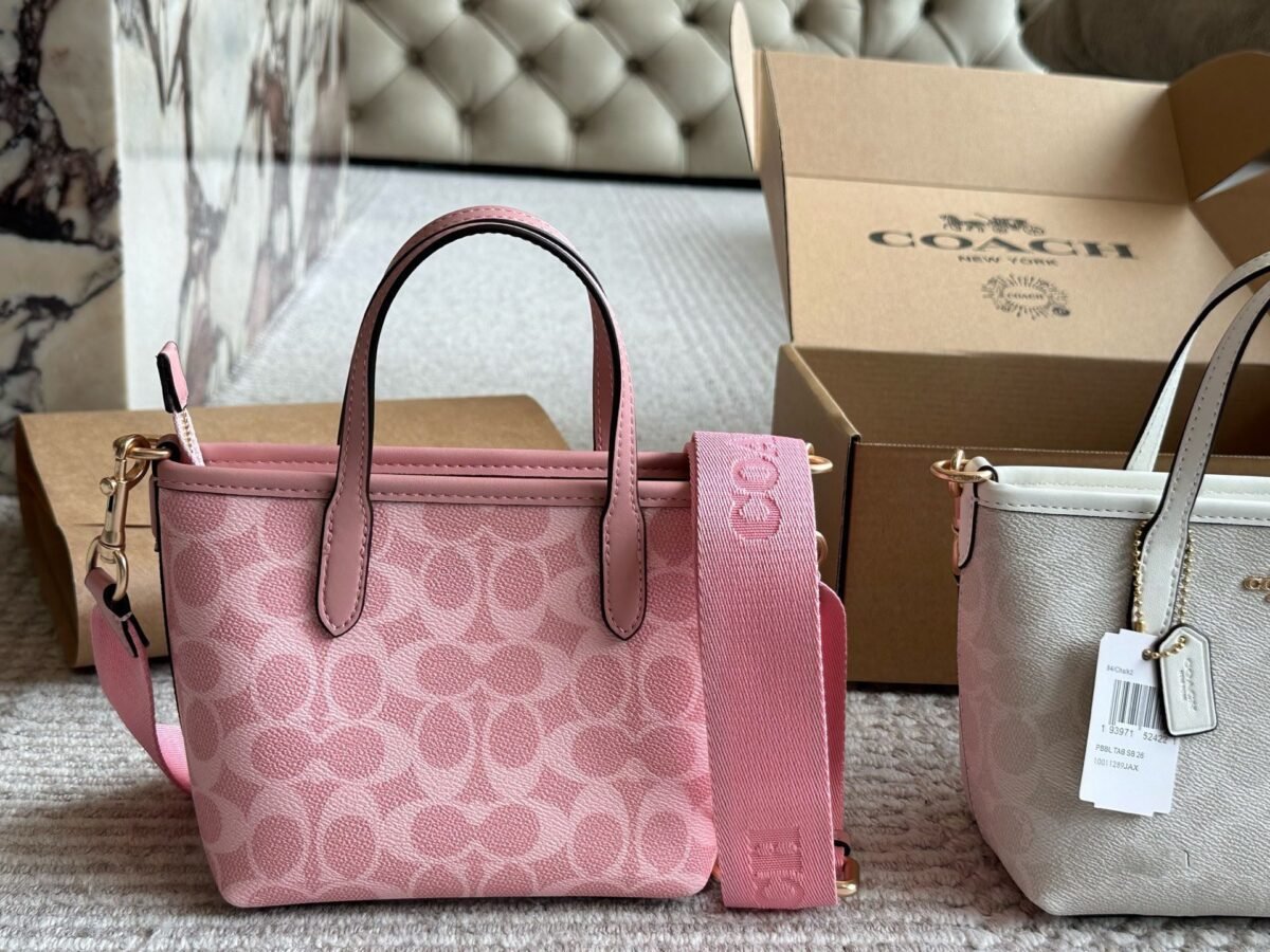 ⁦حقيبة كوتش سيتي الصغيرة⁩ - الصورة ⁦8⁩