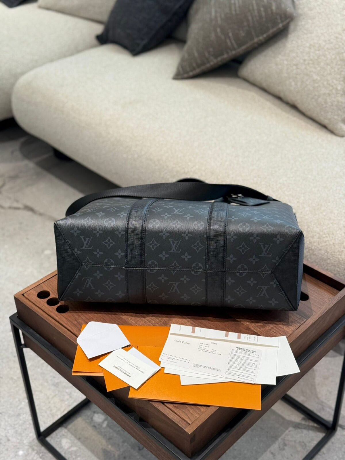 ⁦حقيبة عمل رجالية من لويس فيتون (LV)⁩ - الصورة ⁦8⁩
