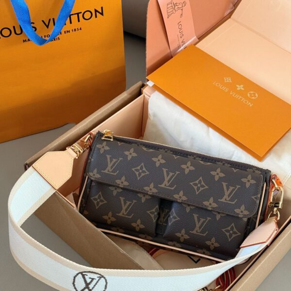 حقيبة لويس فيتون الجديدة المونوغرامية باللون الجملي