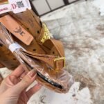 ⁦حقيبة ظهر MCM ذات المسامير الجانبية⁩ - الصورة ⁦8⁩