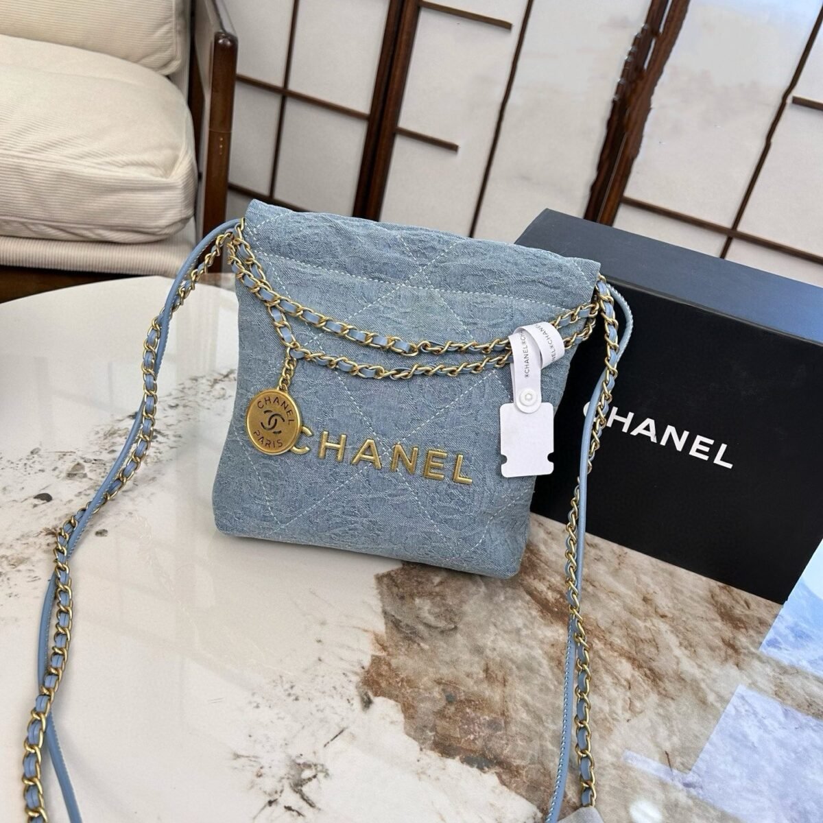 ⁦حقيبة شانيل صغيرة⁩ - الصورة ⁦1⁩