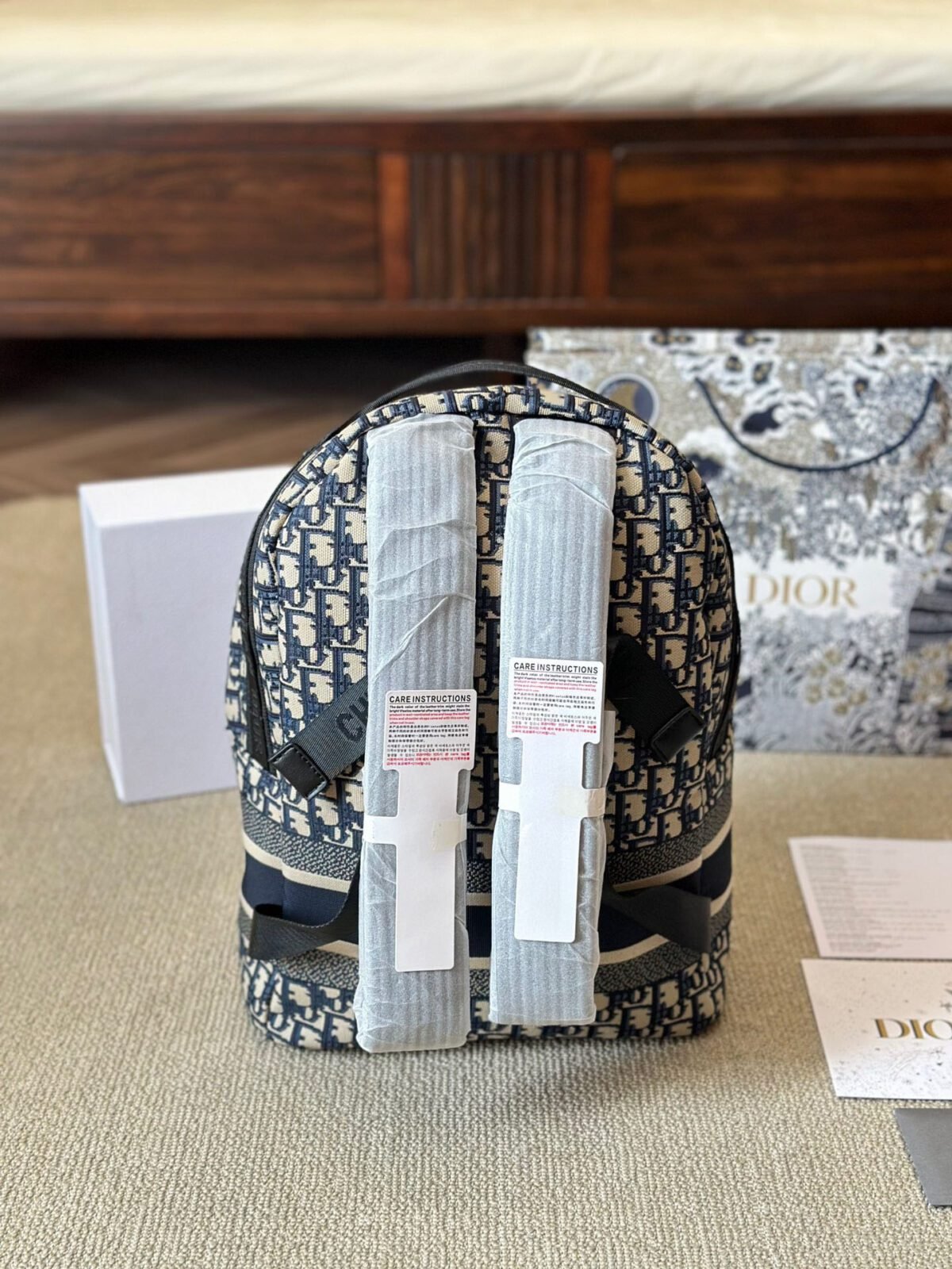 ⁦حقيبة الظهر الفاخرة من كريستيان ديور⁩ - الصورة ⁦9⁩