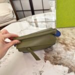 ⁦حقيبة لويي صغيرة بحمالتي كتف مزدوجتين⁩ - الصورة ⁦7⁩