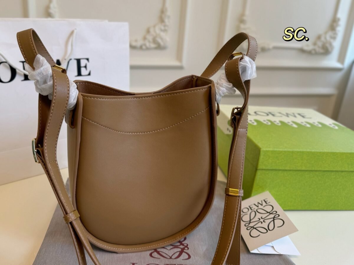 ⁦حقيبة لويفي هوبو⁩ - الصورة ⁦2⁩