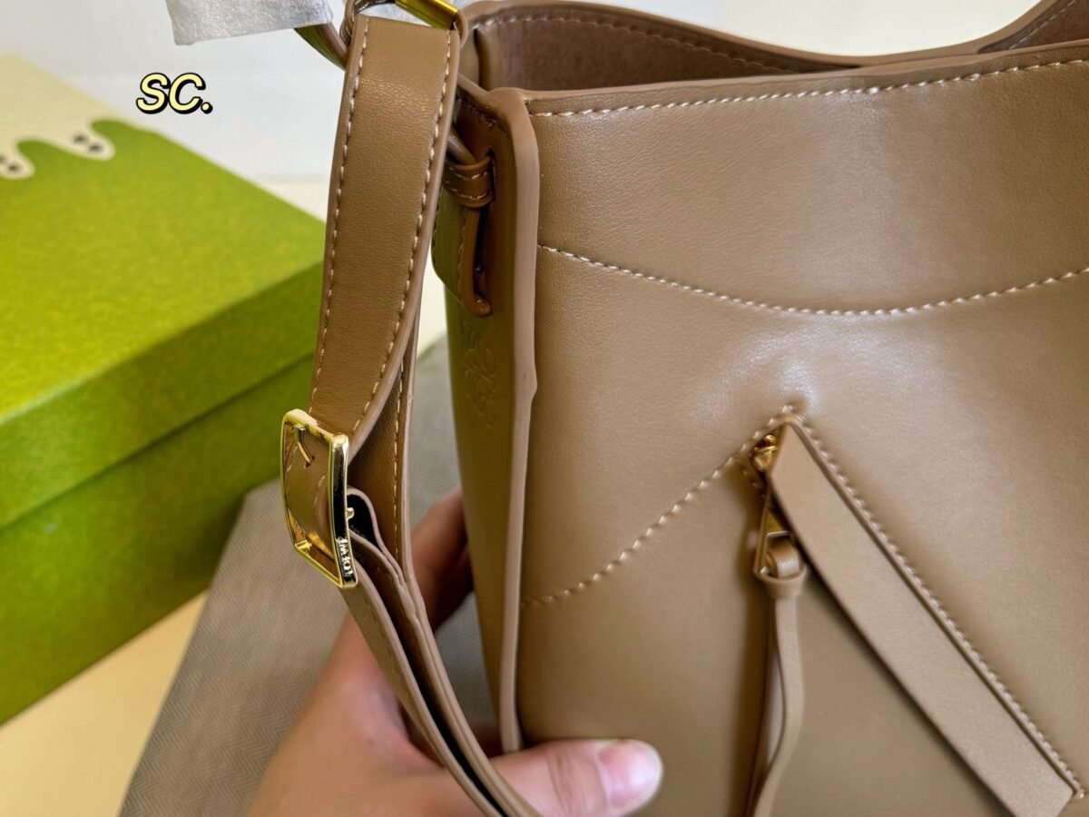 ⁦حقيبة لويفي هوبو⁩ - الصورة ⁦6⁩