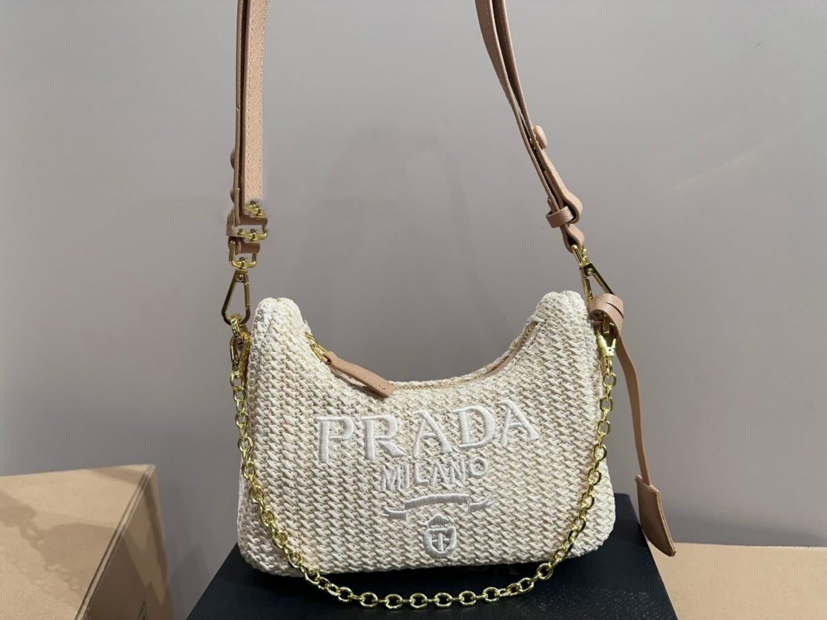 ⁦حقيبة برادا هوبو المنسوجة (PRADA)⁩ - الصورة ⁦6⁩