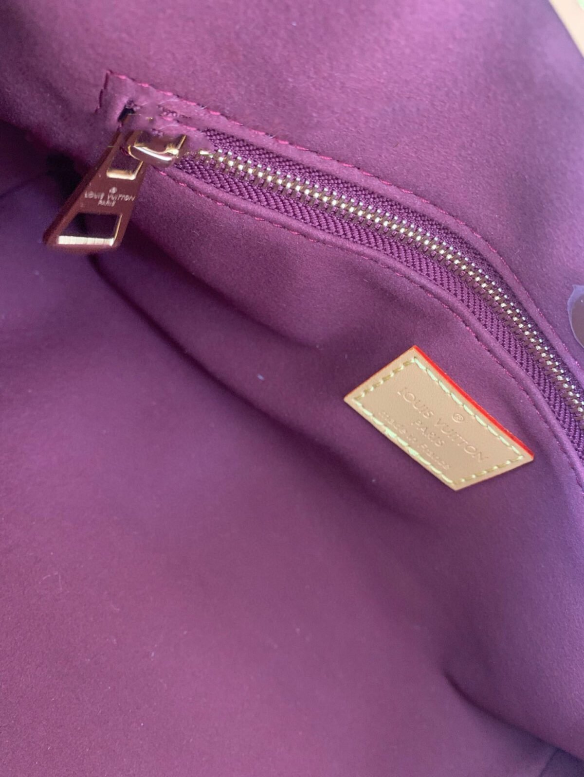 ⁦حقيبة فاخرة من لويس فيتون (Louis Vuitton)⁩ - الصورة ⁦6⁩