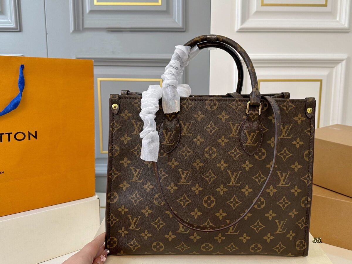 ⁦حقيبة تسوق لويس فويتون LV⁩ - الصورة ⁦3⁩