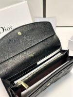 ⁦محفظة Dior الجلدية السوداء⁩ - الصورة ⁦7⁩