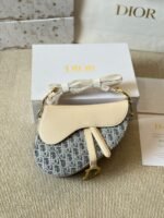 ⁦حقيبة ديور⁩ - الصورة ⁦2⁩