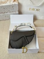 حقيبة ديور السوداء