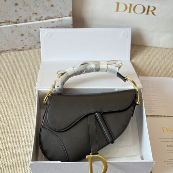 حقيبة ديور السوداء