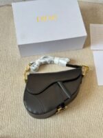 ⁦حقيبة ديور السوداء⁩ - الصورة ⁦7⁩