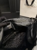 ⁦حقيبة Chanel الجلدية⁩ - الصورة ⁦9⁩