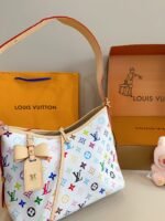 ⁦حقيبة من لويس فيتون⁩ - الصورة ⁦4⁩