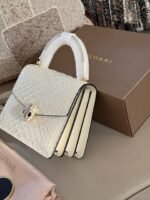 ⁦حقيبة فاخرة من بولغاري⁩ - الصورة ⁦8⁩