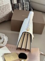 ⁦حقيبة فاخرة من بولغاري⁩ - الصورة ⁦6⁩