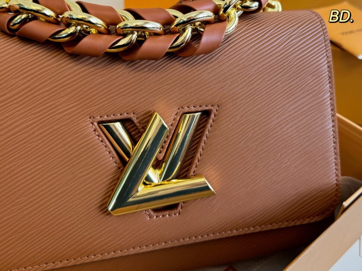 ⁦حقيبة تويست الجديدة من لويس فويتون⁩ - الصورة ⁦5⁩