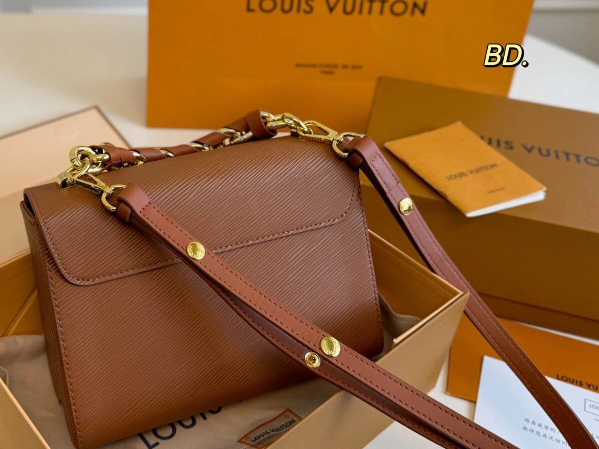 ⁦حقيبة تويست الجديدة من لويس فويتون⁩ - الصورة ⁦8⁩