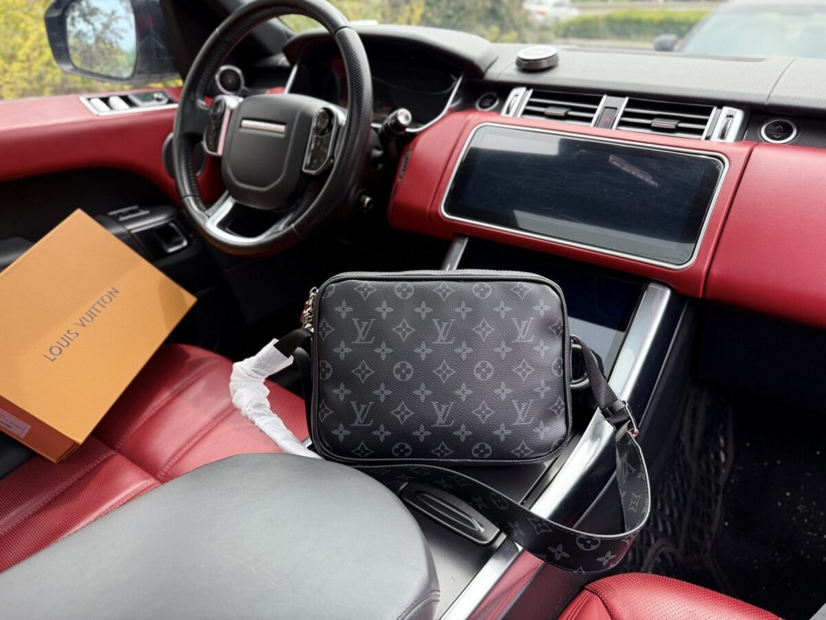 ⁦حقيبة من لويس فيتون⁩ - الصورة ⁦3⁩