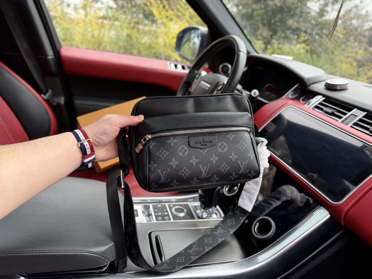 ⁦حقيبة من لويس فيتون⁩ - الصورة ⁦5⁩