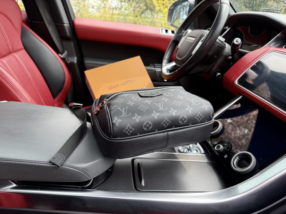 ⁦حقيبة من لويس فيتون⁩ - الصورة ⁦7⁩