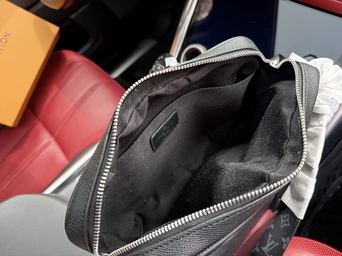 ⁦حقيبة من لويس فيتون⁩ - الصورة ⁦9⁩