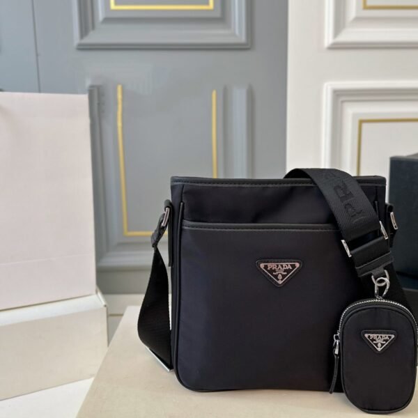 حقيبة كتف برادا 2 في 1 من برادا