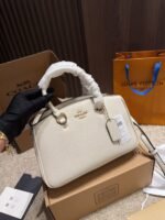 ⁦حقيبة فاخرة من Coach⁩ - الصورة ⁦2⁩