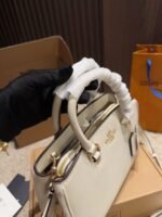 ⁦حقيبة فاخرة من Coach⁩ - الصورة ⁦3⁩