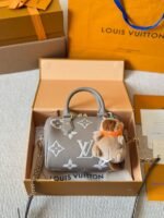 ⁦حقيبة لويس فيتون الأنيقة⁩ - الصورة ⁦3⁩