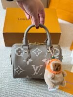 ⁦حقيبة لويس فيتون الأنيقة⁩ - الصورة ⁦4⁩