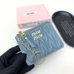 ⁦محفظة انيقة من  Miu Miu⁩ - الصورة ⁦8⁩