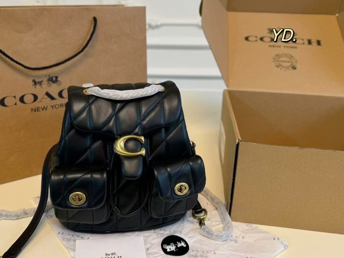 ⁦حقيبة ظهر تابي الجديدة من كوتش⁩ - الصورة ⁦1⁩