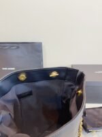 ⁦حقيبة الجلد الأسود الفاخر من Saint Laurent⁩ - الصورة ⁦9⁩